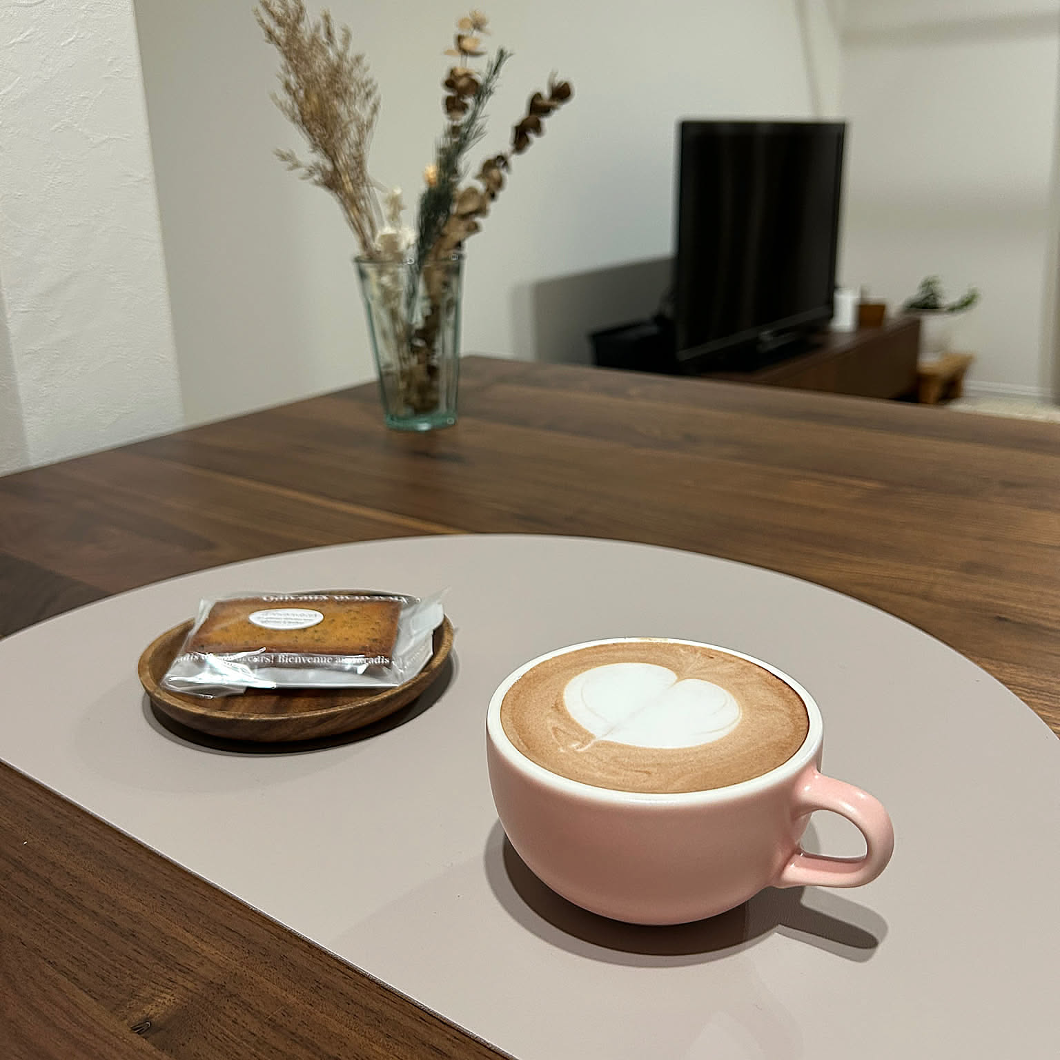 「どんな飲み物も美しく映える、シンプルで温かいORIGAMIのマグカップ 」by kyoko さん