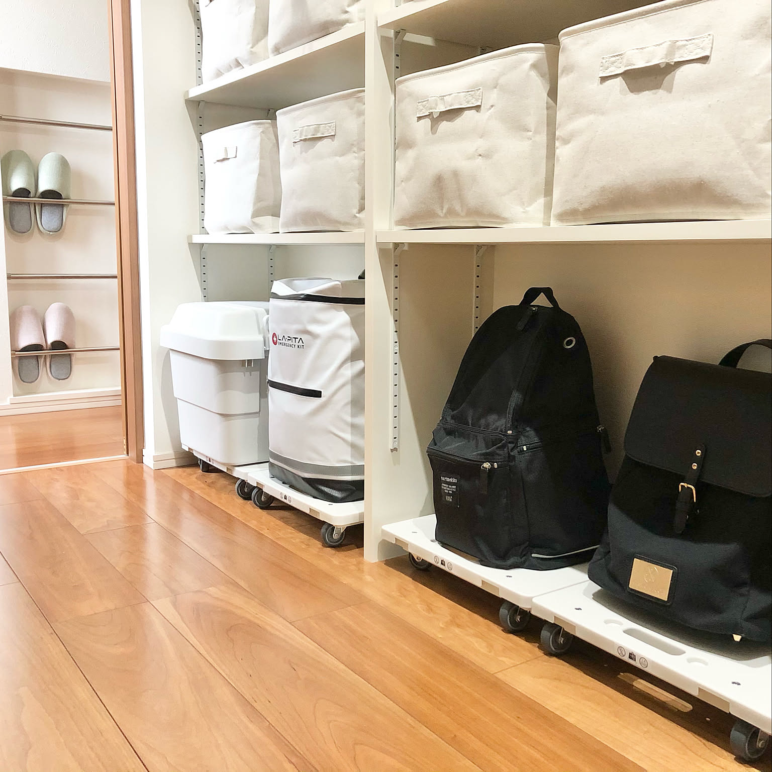 掃除も移動もストレスフリーに♪無印良品の連結できる平台車が便利