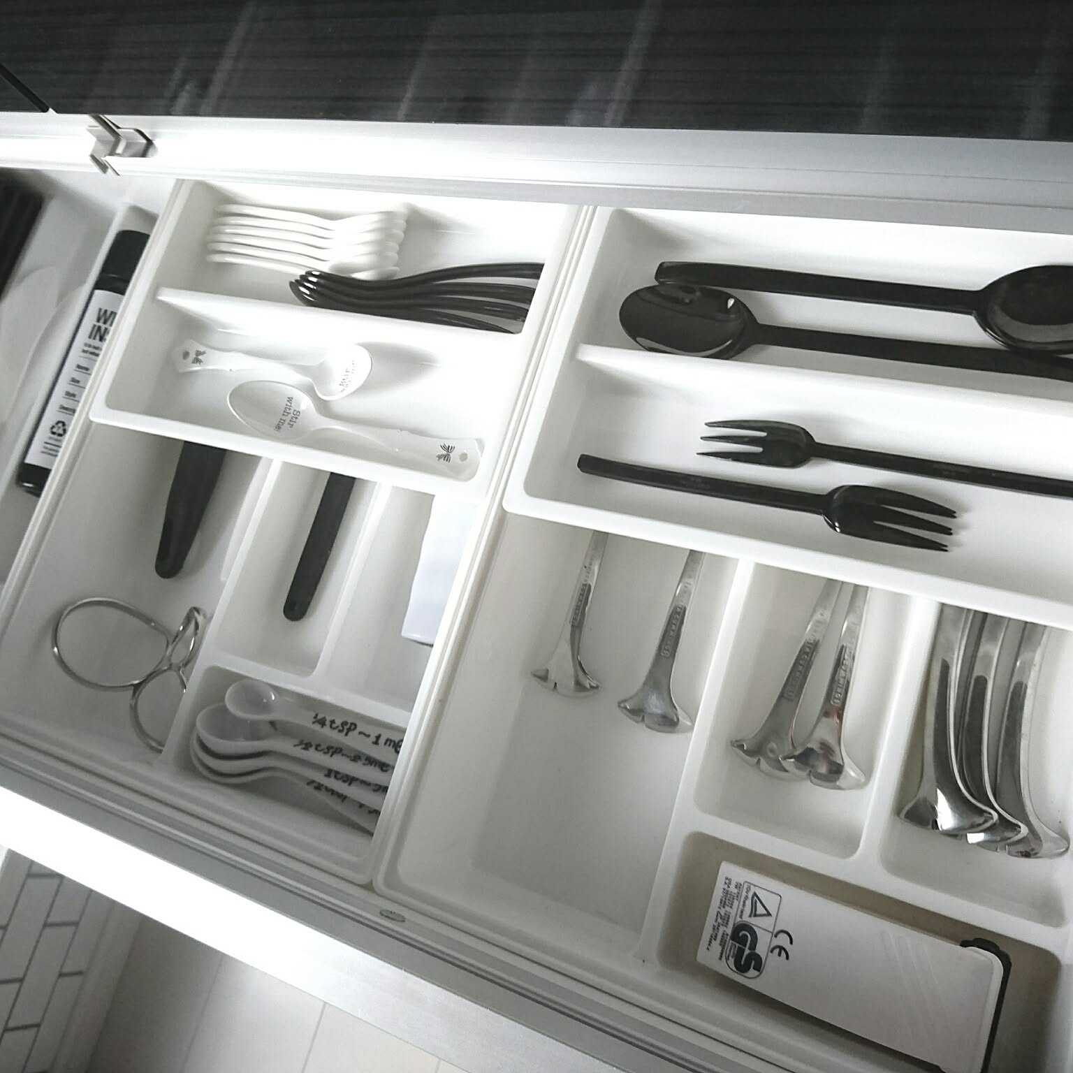 ごちゃごちゃを解決！絶対使いたい整理トレー