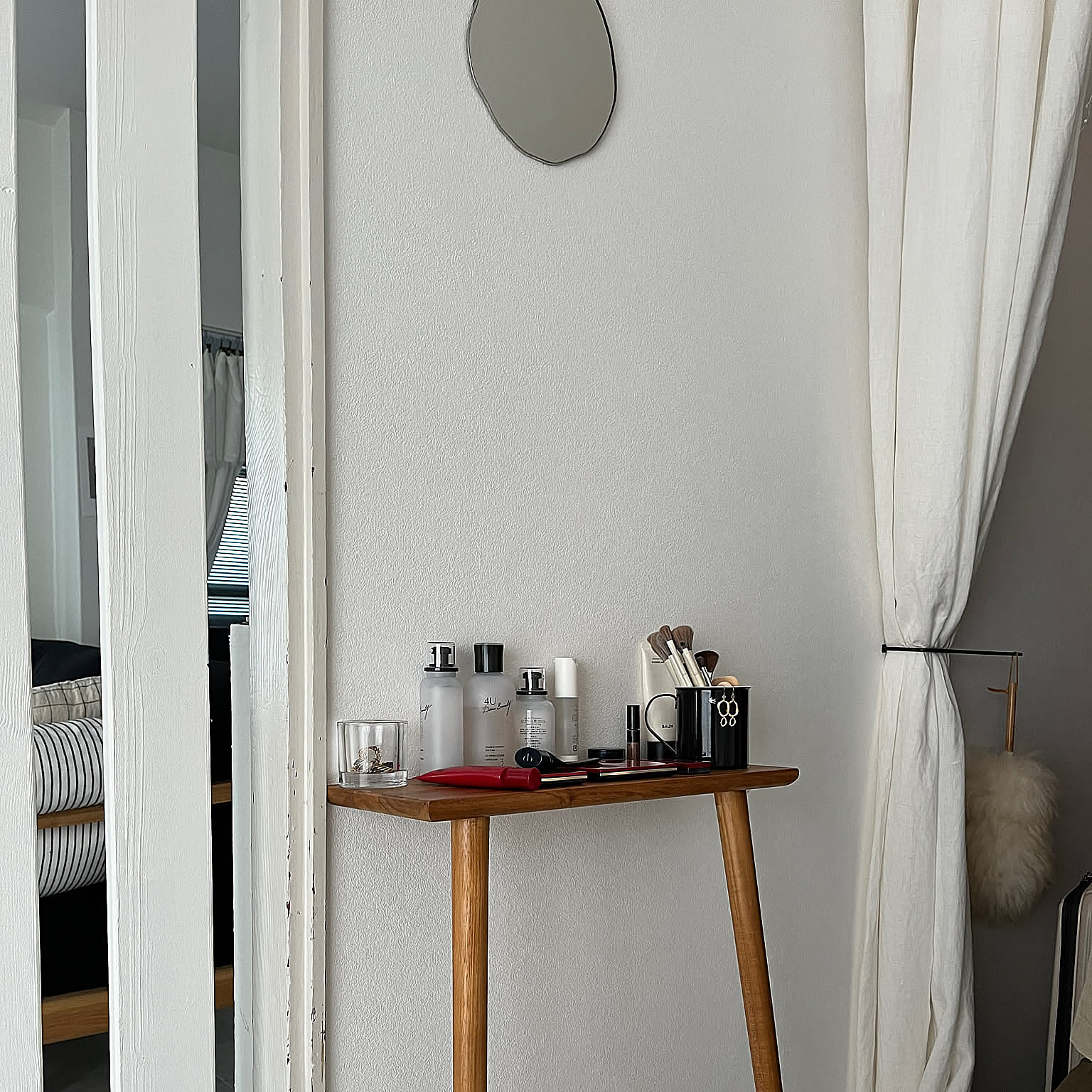 置き方ひとつでお部屋の印象もアップ♪使い心地がいい化粧品収納アイデア