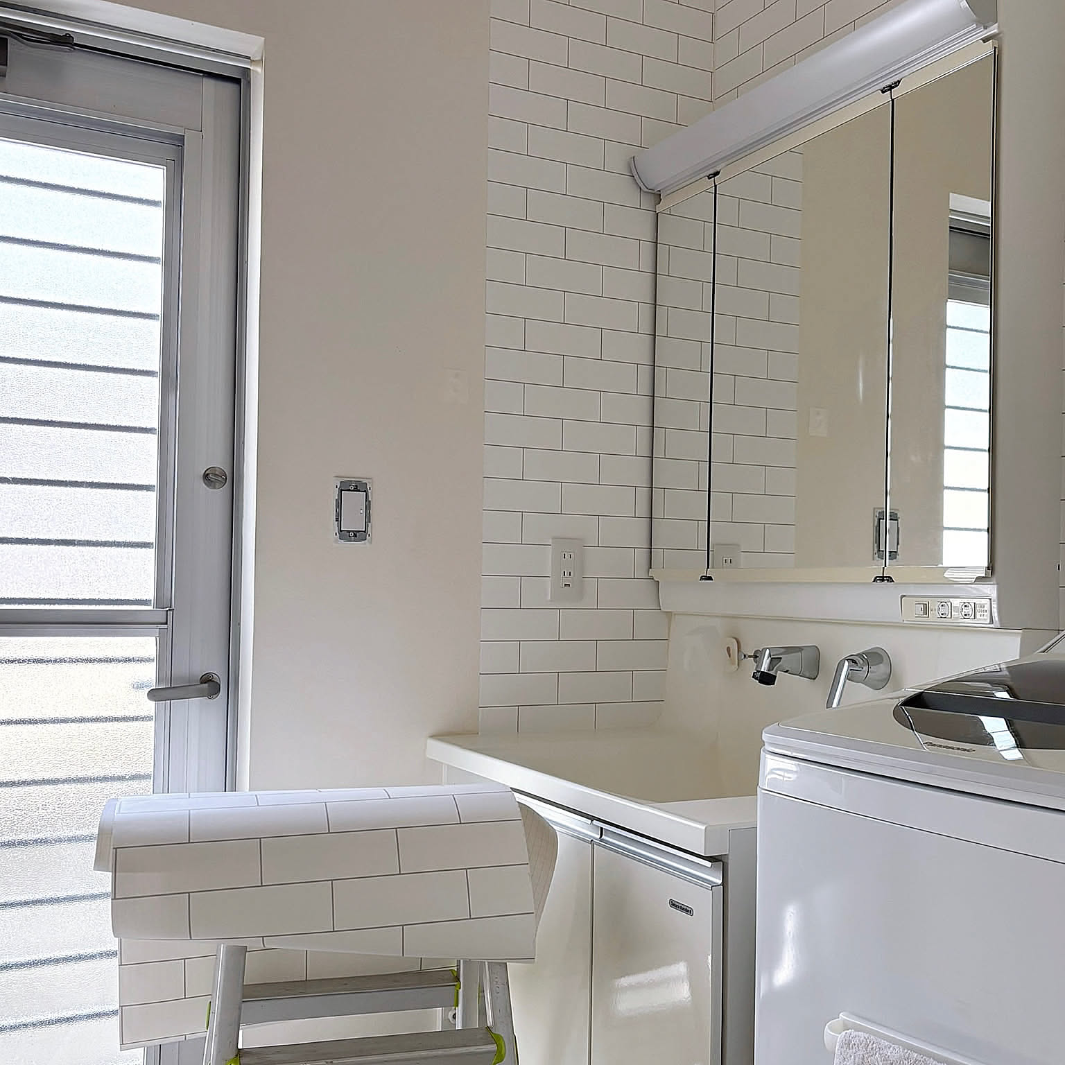 デザイン豊富で使いやすい！リメイクシートを活用したDIYアイデア10選