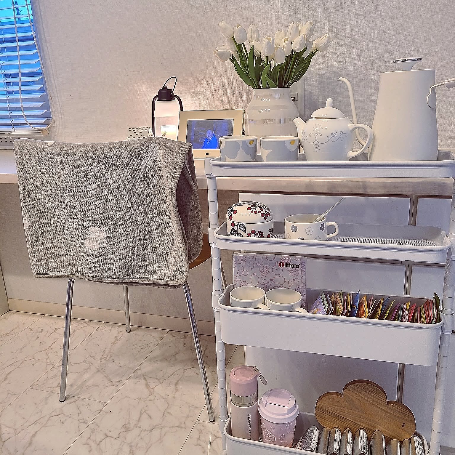 疲れたときにすぐ手に取れる♪お茶セットの置き方アイデア6選