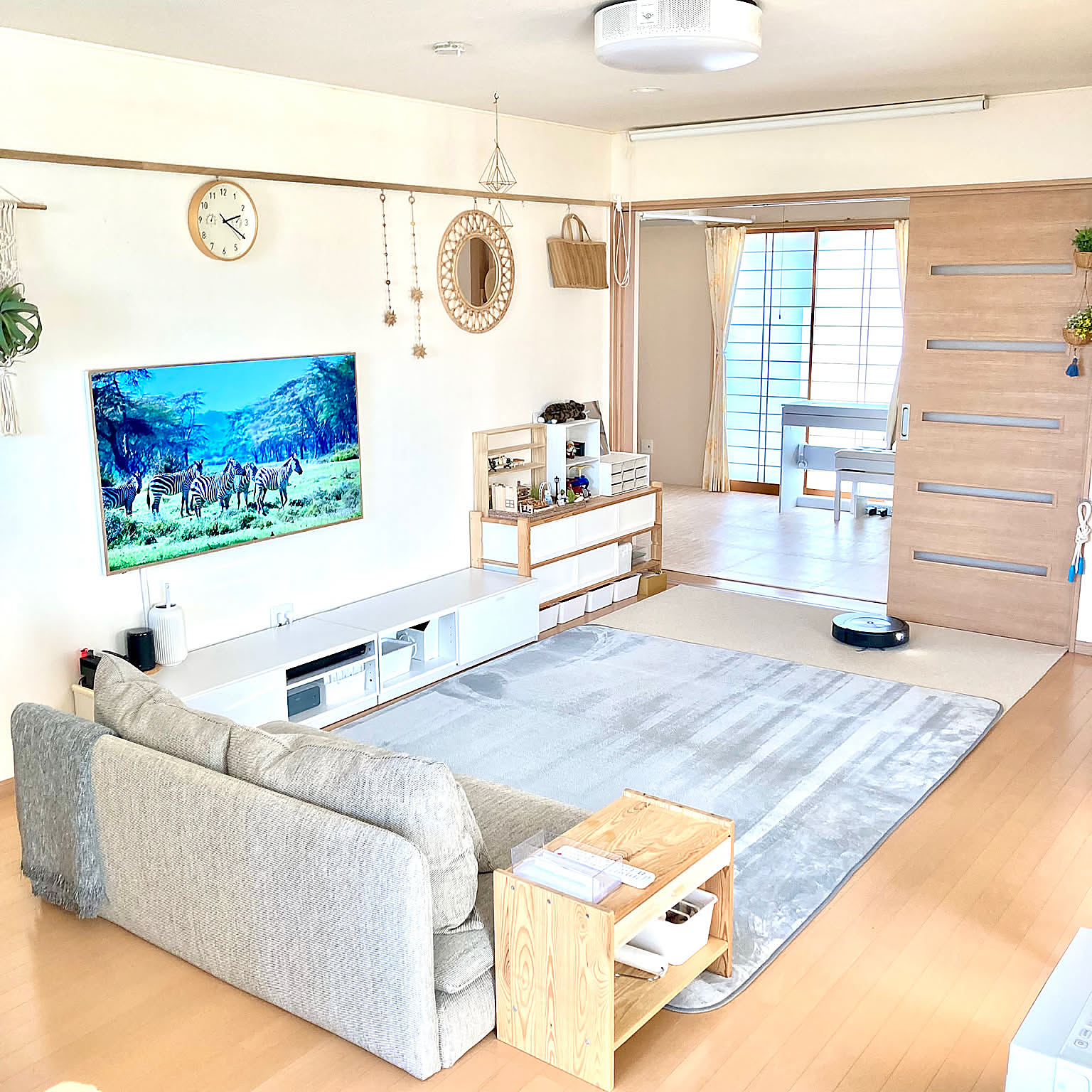レイアウトや家具選び、ゾーニングの工夫でスッキリ快適な空間に♪「縦長リビング」の実例集