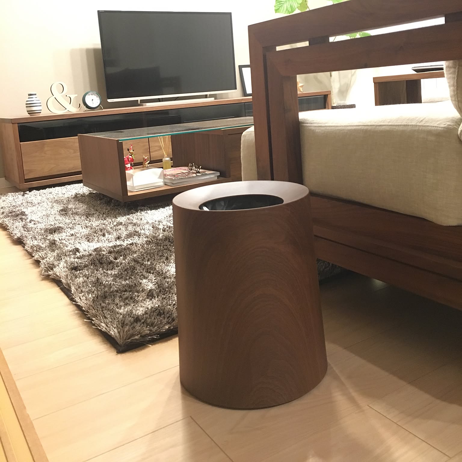 【RoomClipショッピングで買える！】マットな高級感で丸洗いOKなゴミ箱！ideaco「TUBELOR HOMME 木目柄」の活用実例5選