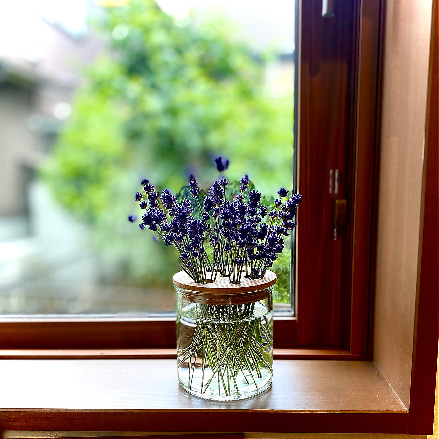 【みんなが選んだ！】花のある暮らしがもっと楽しくなる♪3COINSのフラワーベース5選