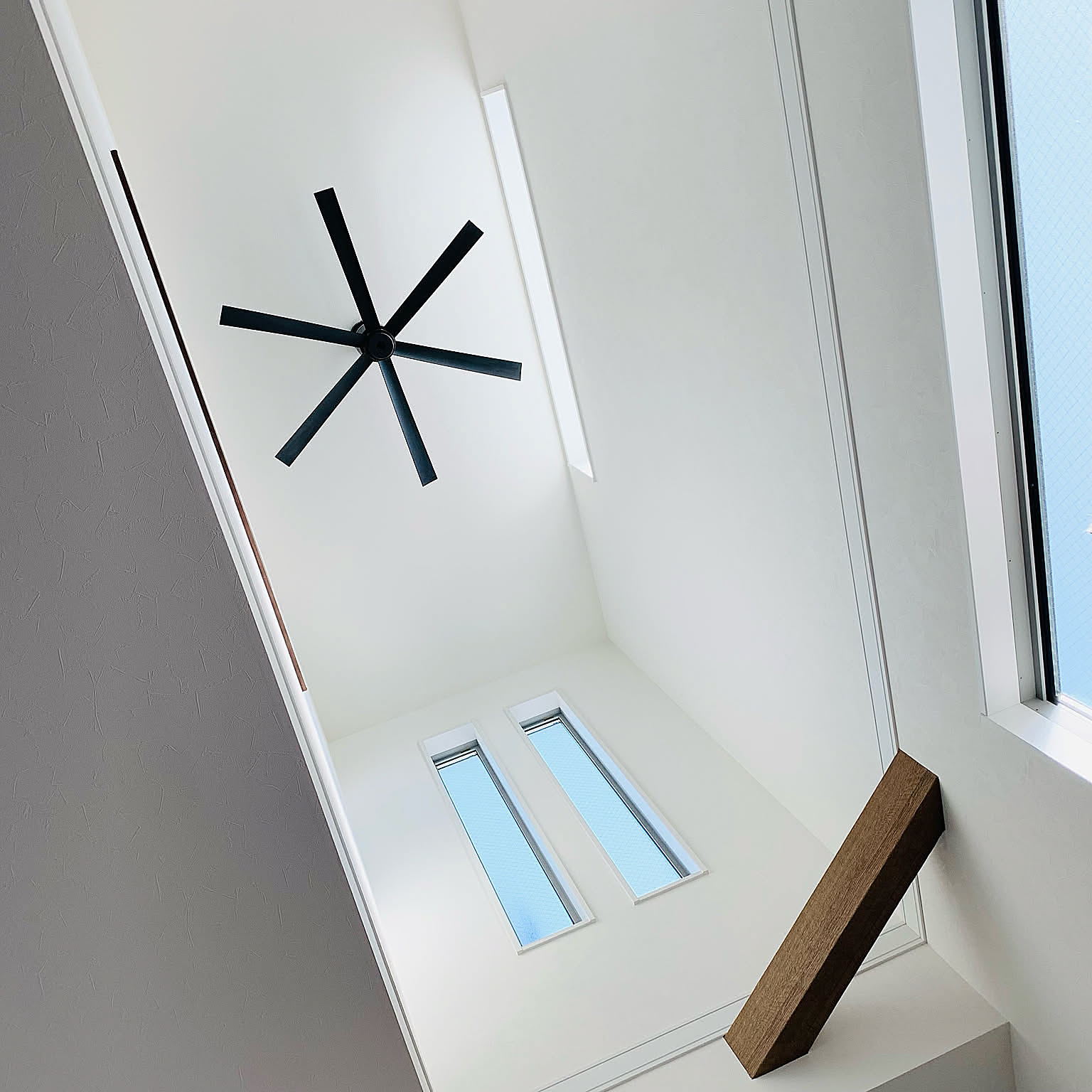 電気代の節約にも！デザインも機能も妥協しないシーリングファン6選