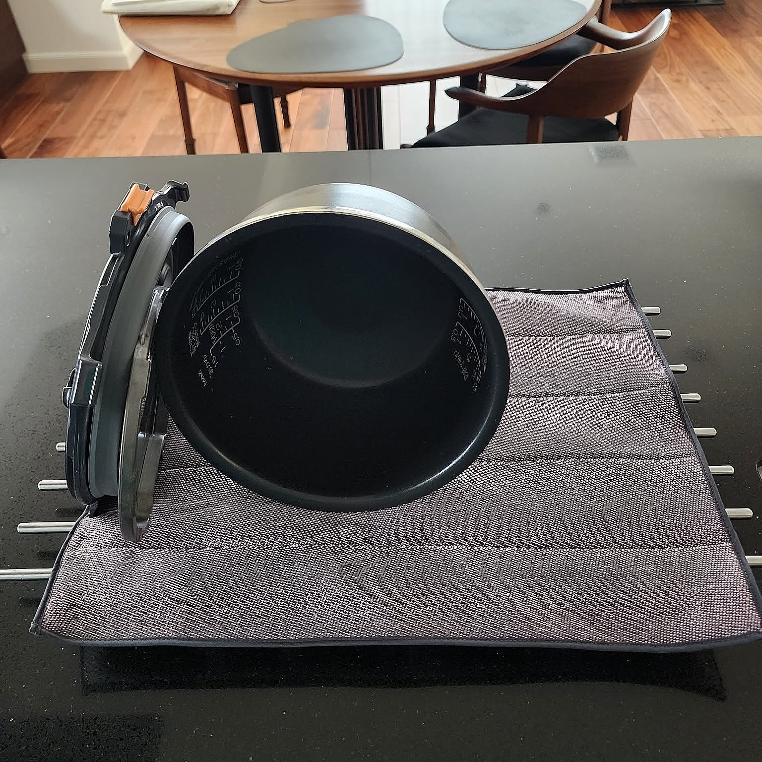 【高コスパアイテム】吸水力と耐久性が頼もしいPLYSの水切りマット by 75さん