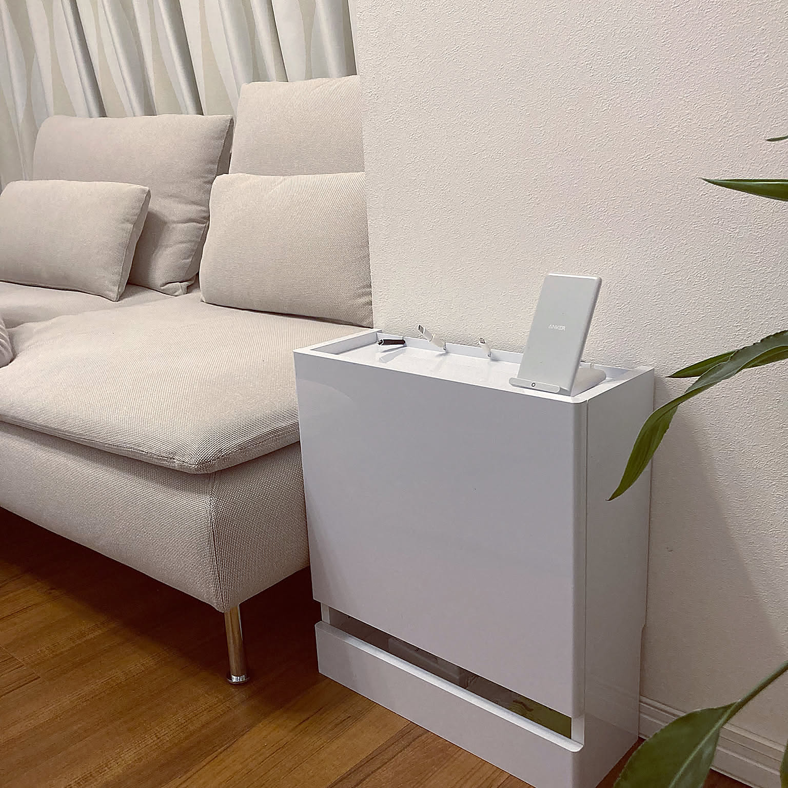 いつものリビングを使いやすく快適に。ソファ周りの収納実例6選