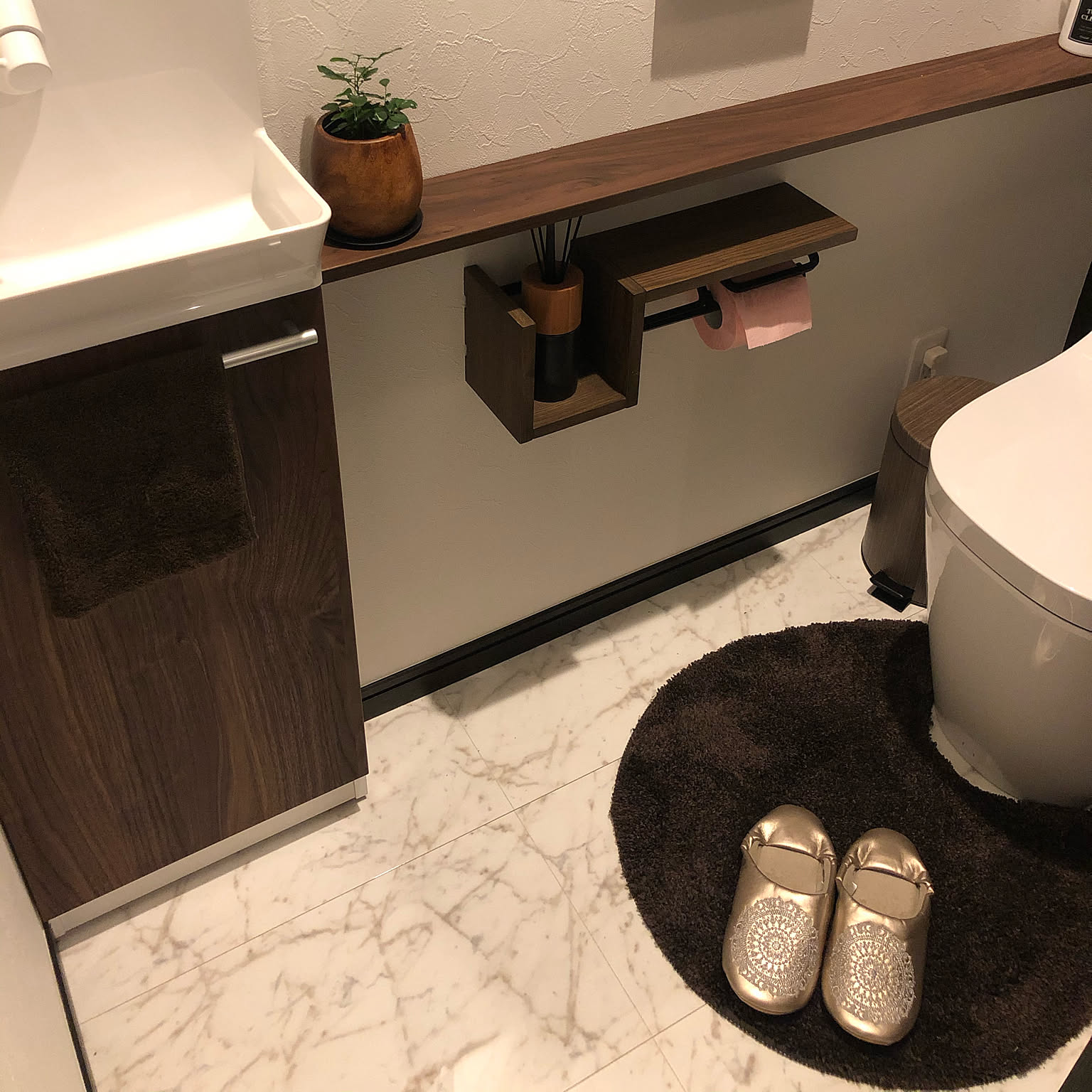 話題のアイテムで、おうちのトイレをもっと快適に♪