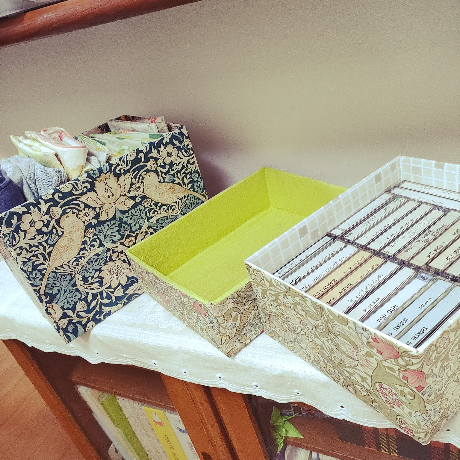 丈夫で扱いやすい人気の素材☆参考にしたいダンボールを使ったDIY作品