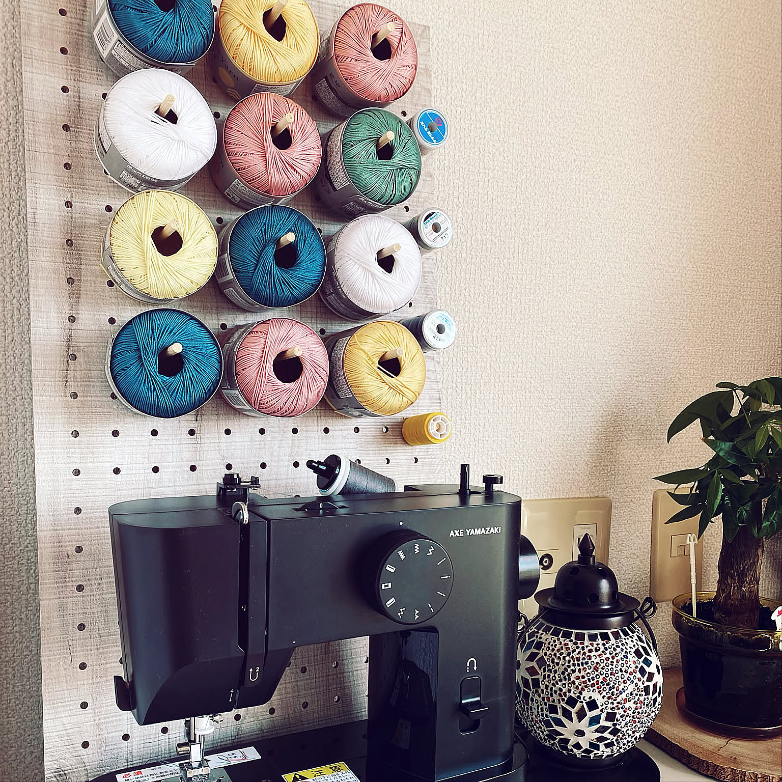 DIY初心者さんでも大丈夫！ダイソーのデザインボードで作る便利空間