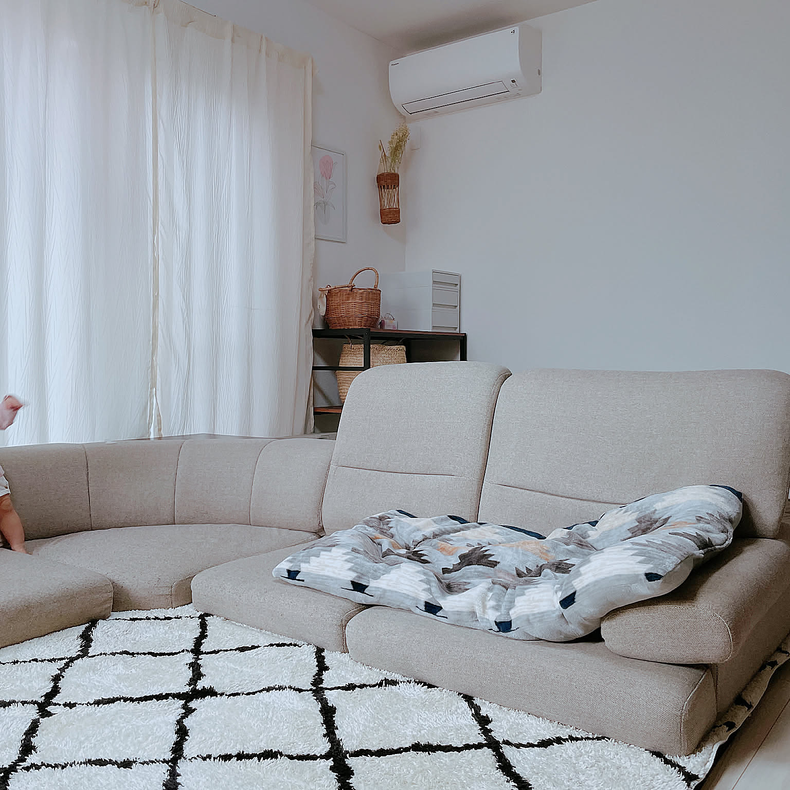 目線が下がってお部屋が広く見える♪ニトリのローソファーがある暮らし
