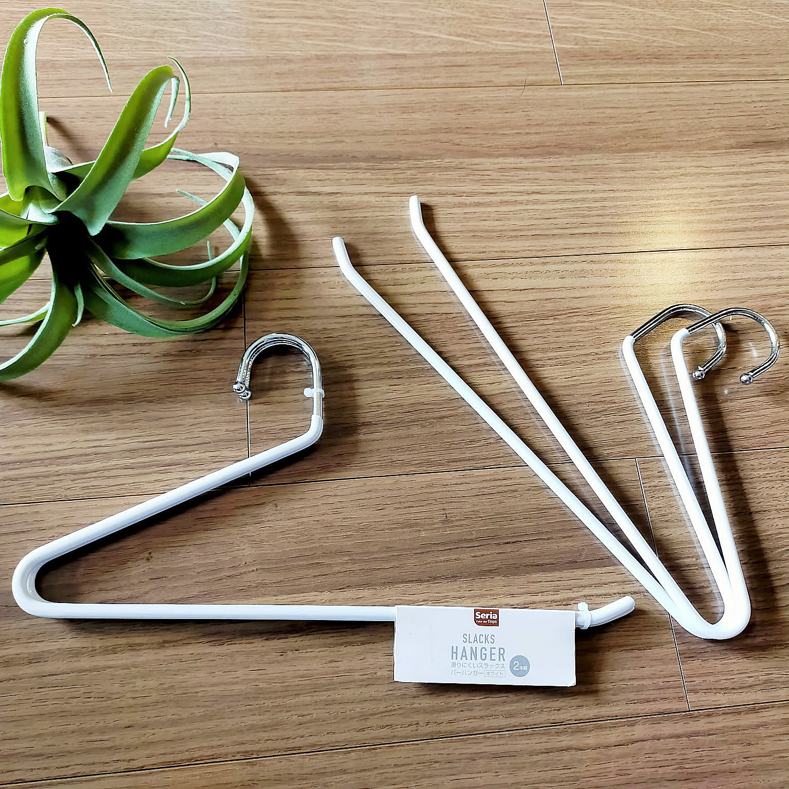 コスパ抜群！そろえて使いやすい、収納から洗濯まで大活躍する100均ハンガー