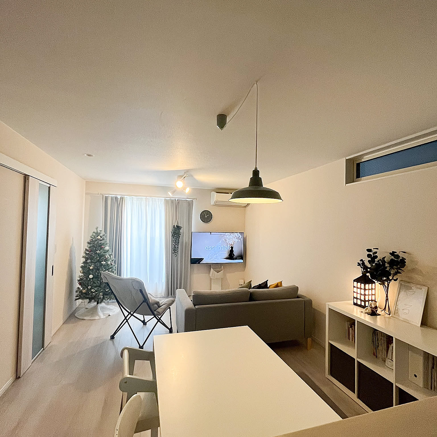 【RoomClipが選んだ厳選3選】「シンプルインテリア」がテーマの素敵な投稿実例