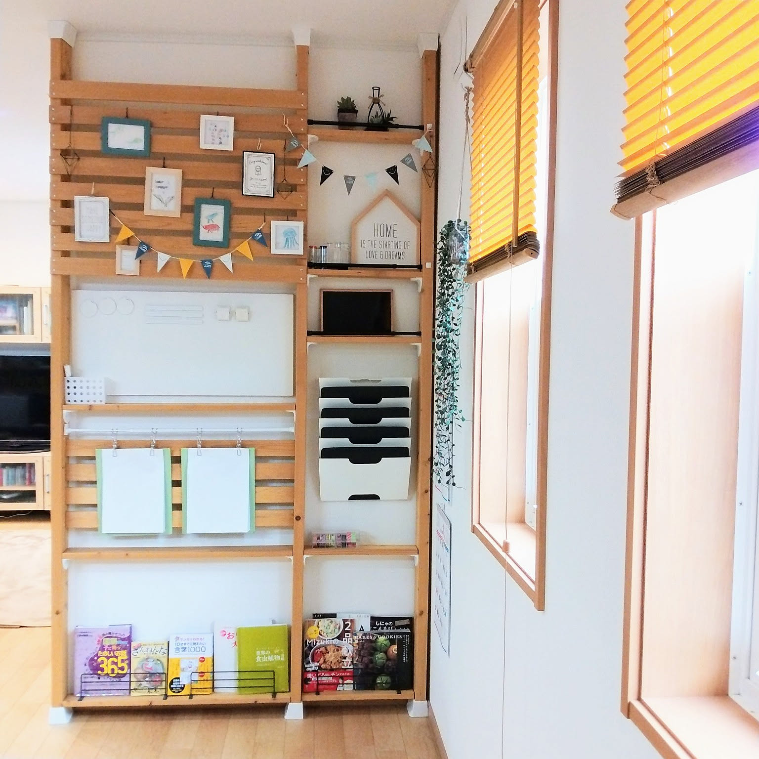 わずかな隙間や壁面にも♪欲しいところに欲しいカタチで収納を作る