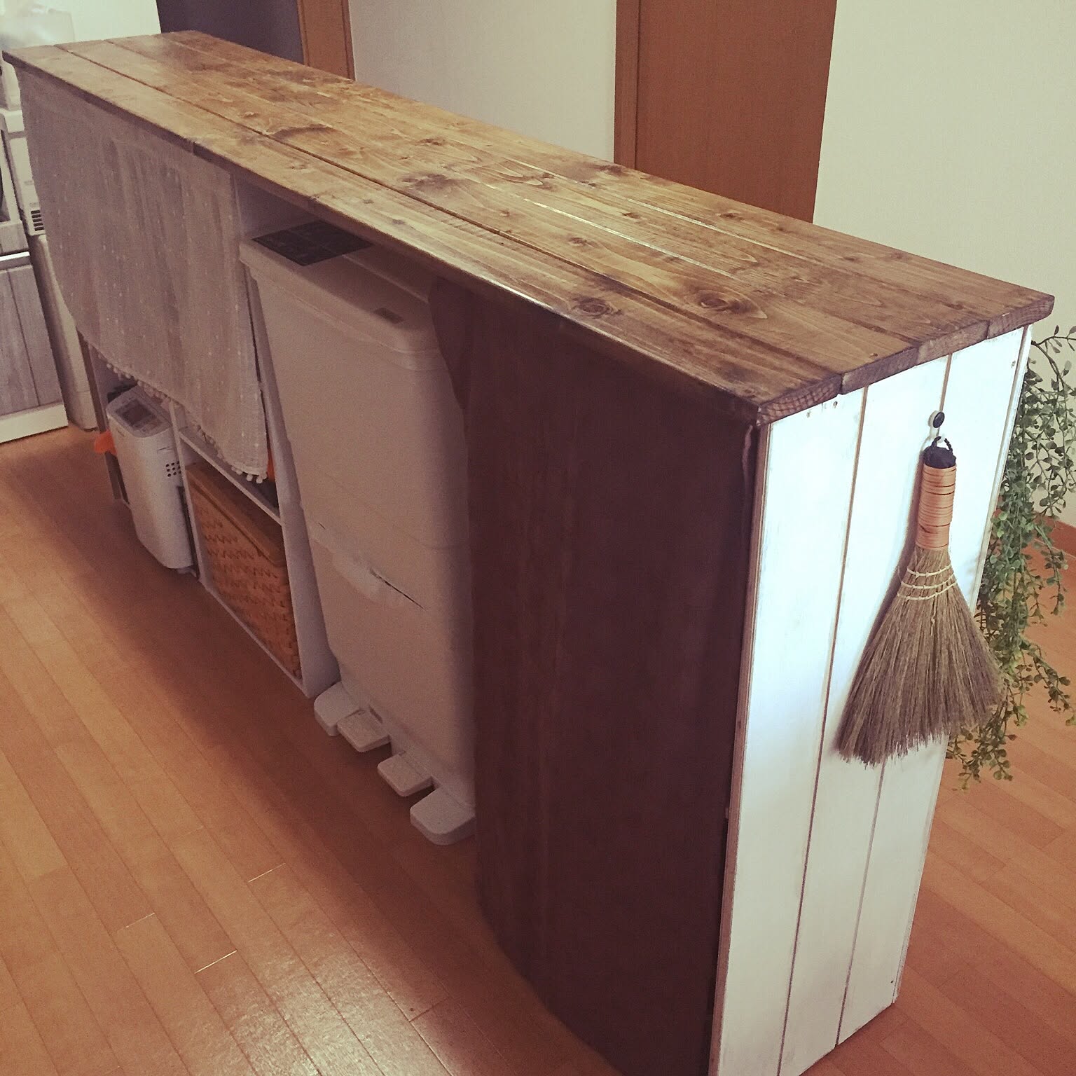 こんな風にもできるの？カラーボックス色々活用DIY術！