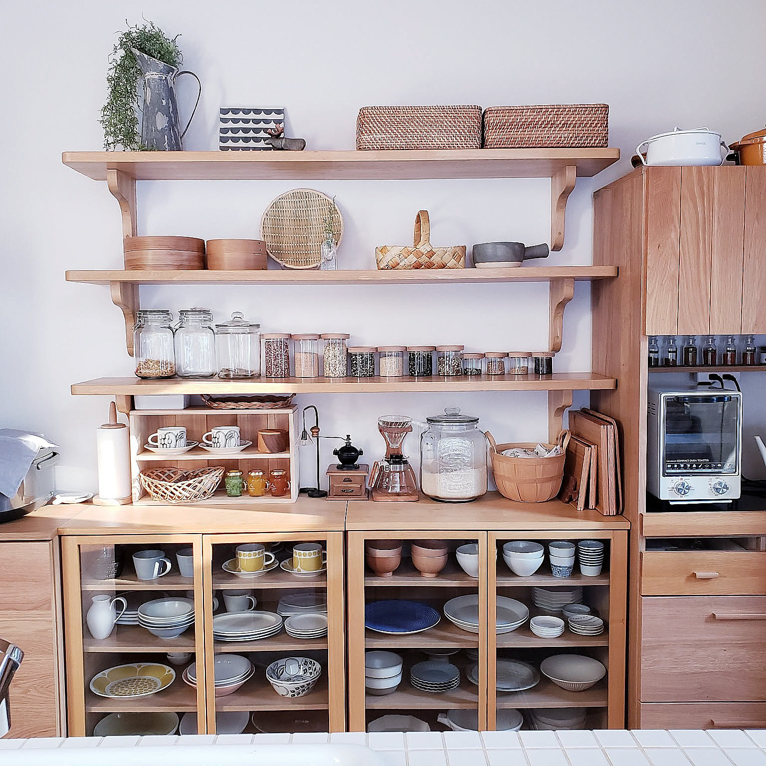 ナチュラル系のインテリアを作るならこれ！無印良品のキャビネットを使ったお部屋