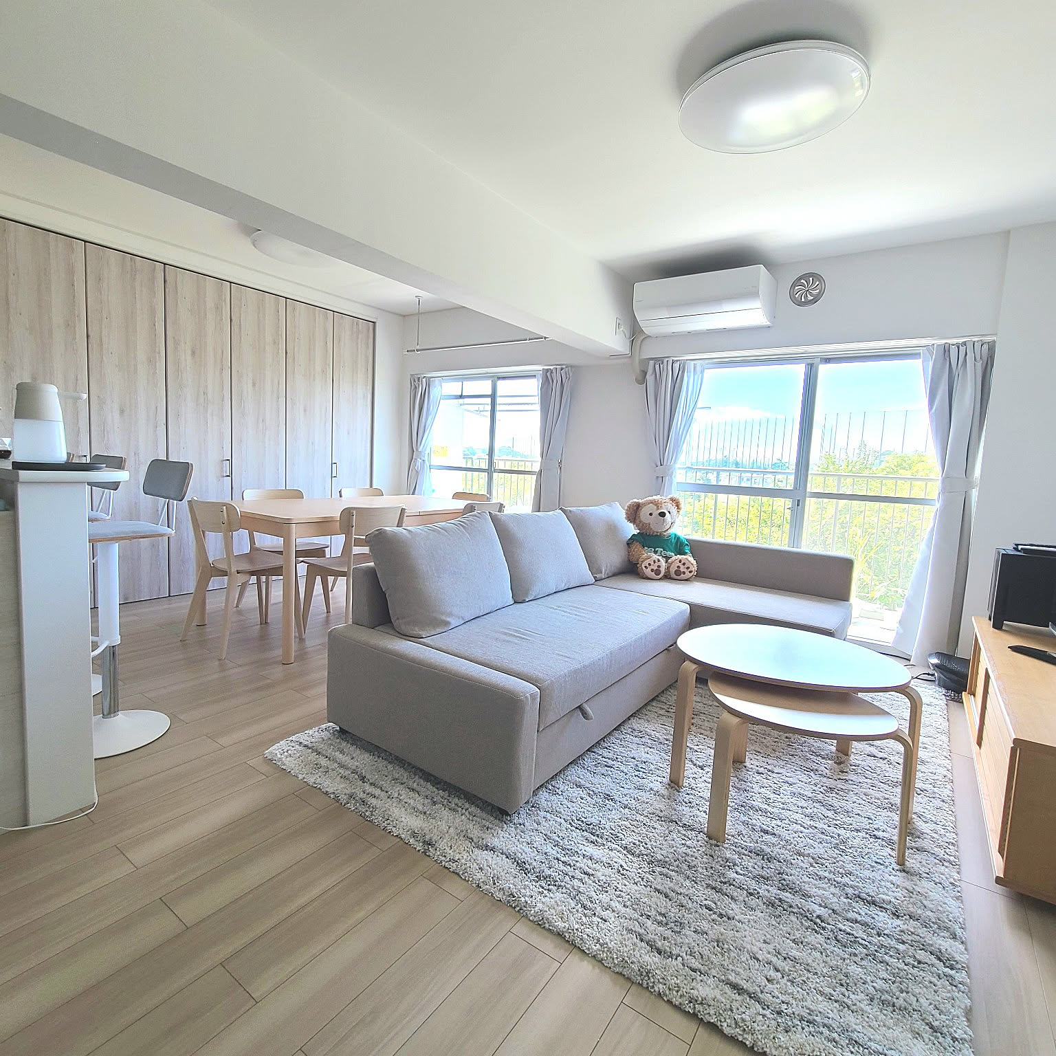 お部屋の片づけにも役立つすぐれもの！おすすめしたい収納付き家具6選