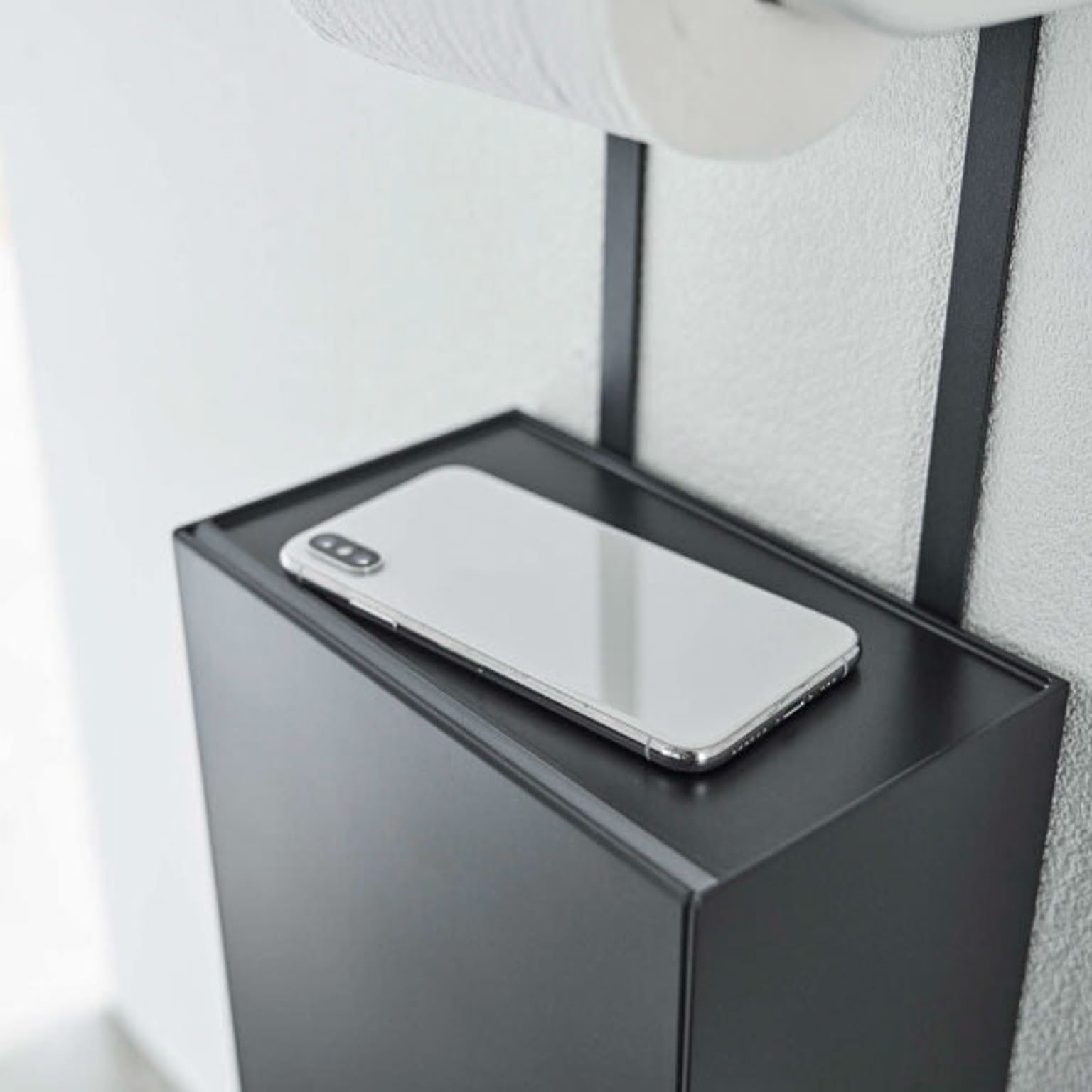 トイレットペーパーホルダー
