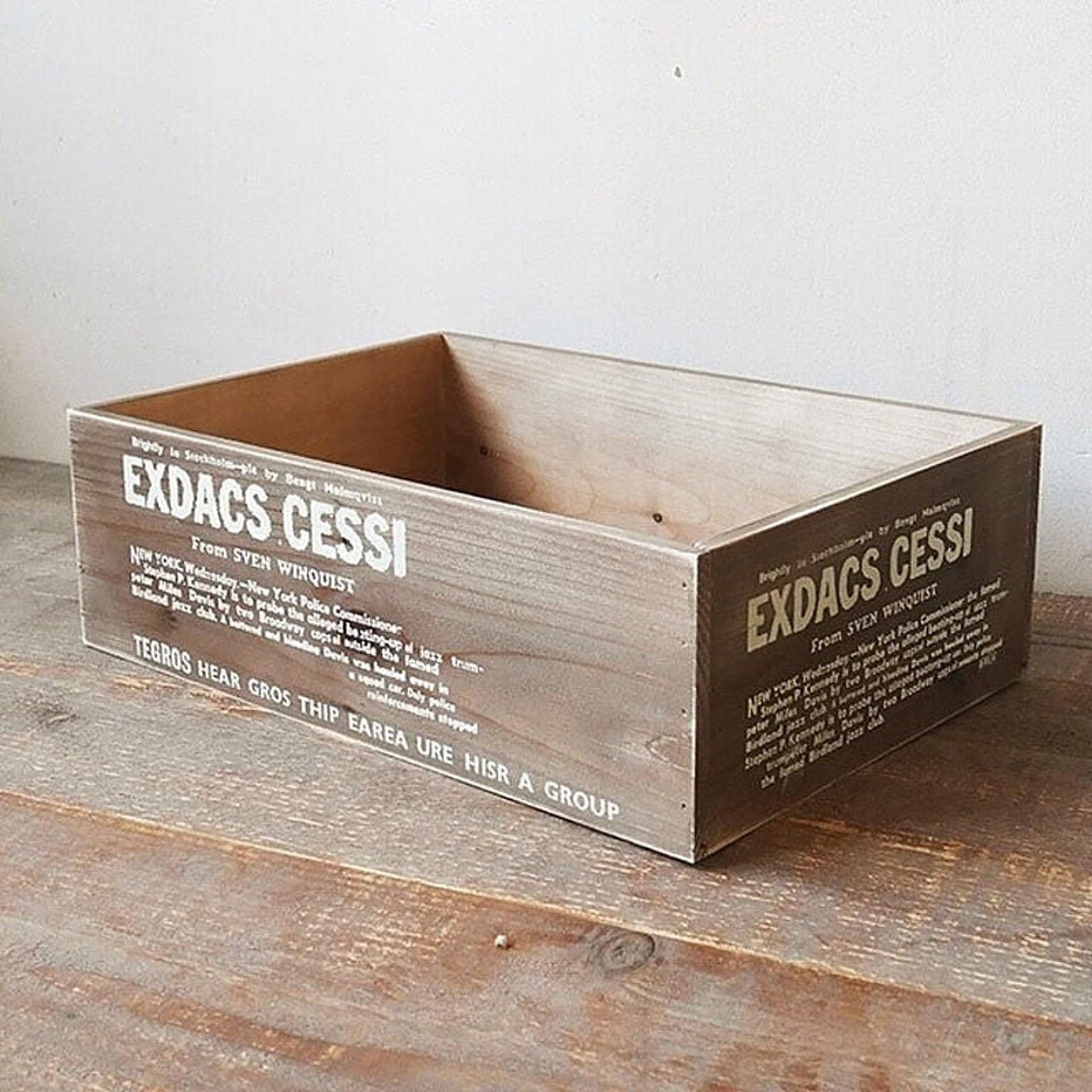 木箱 収納ボックス ワイン木箱 アンティーク 新聞ストッカーやおもちゃ箱に 収納ストッカー フリーボックス Breaブレア 通販 Roomclipショッピング