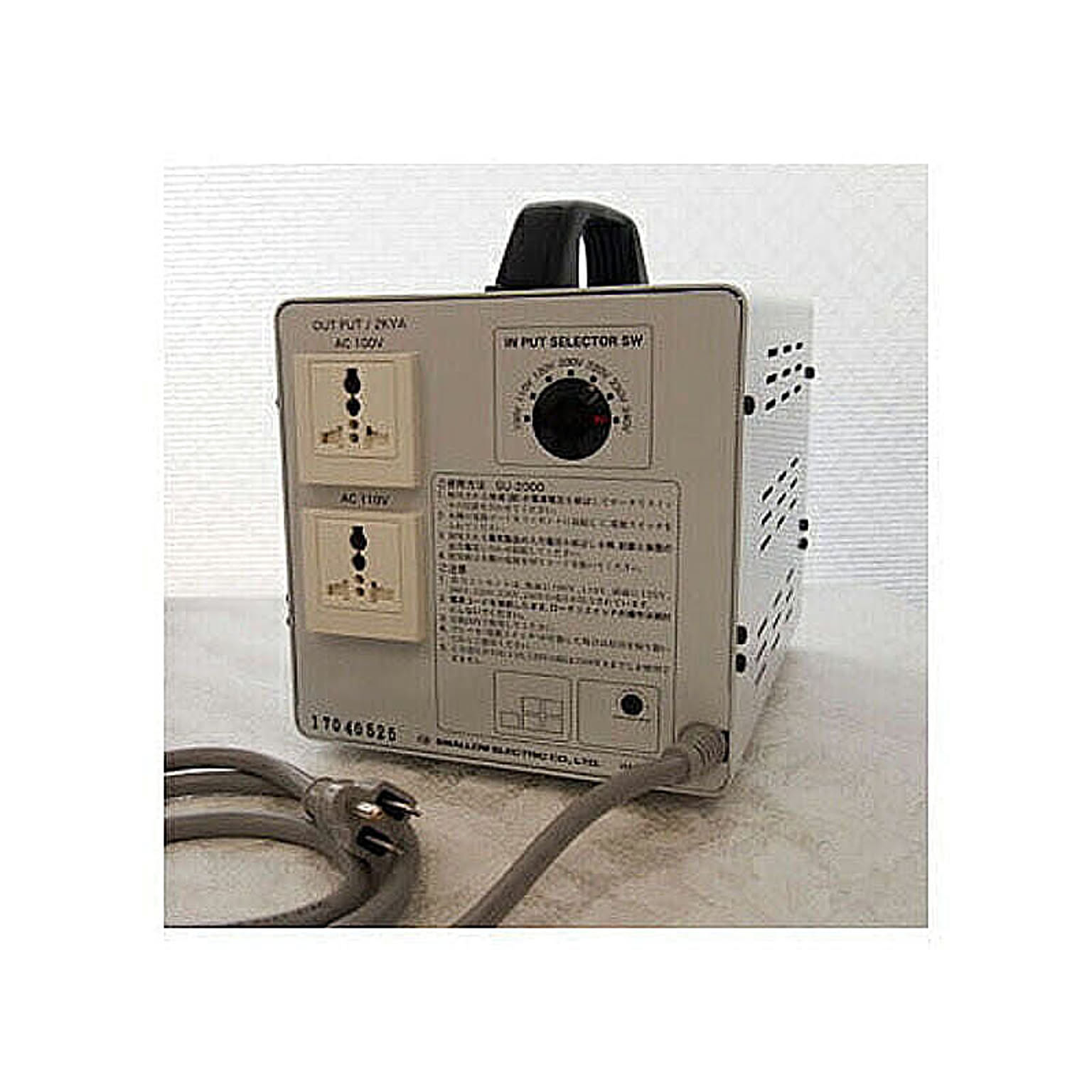 美しい 家電用品関連 受注生産のため納期約2週間100〜240V対応 マルチ変圧器 2000W SU-2000 オススメ 送料無料 mandhucollege.edu.mv
