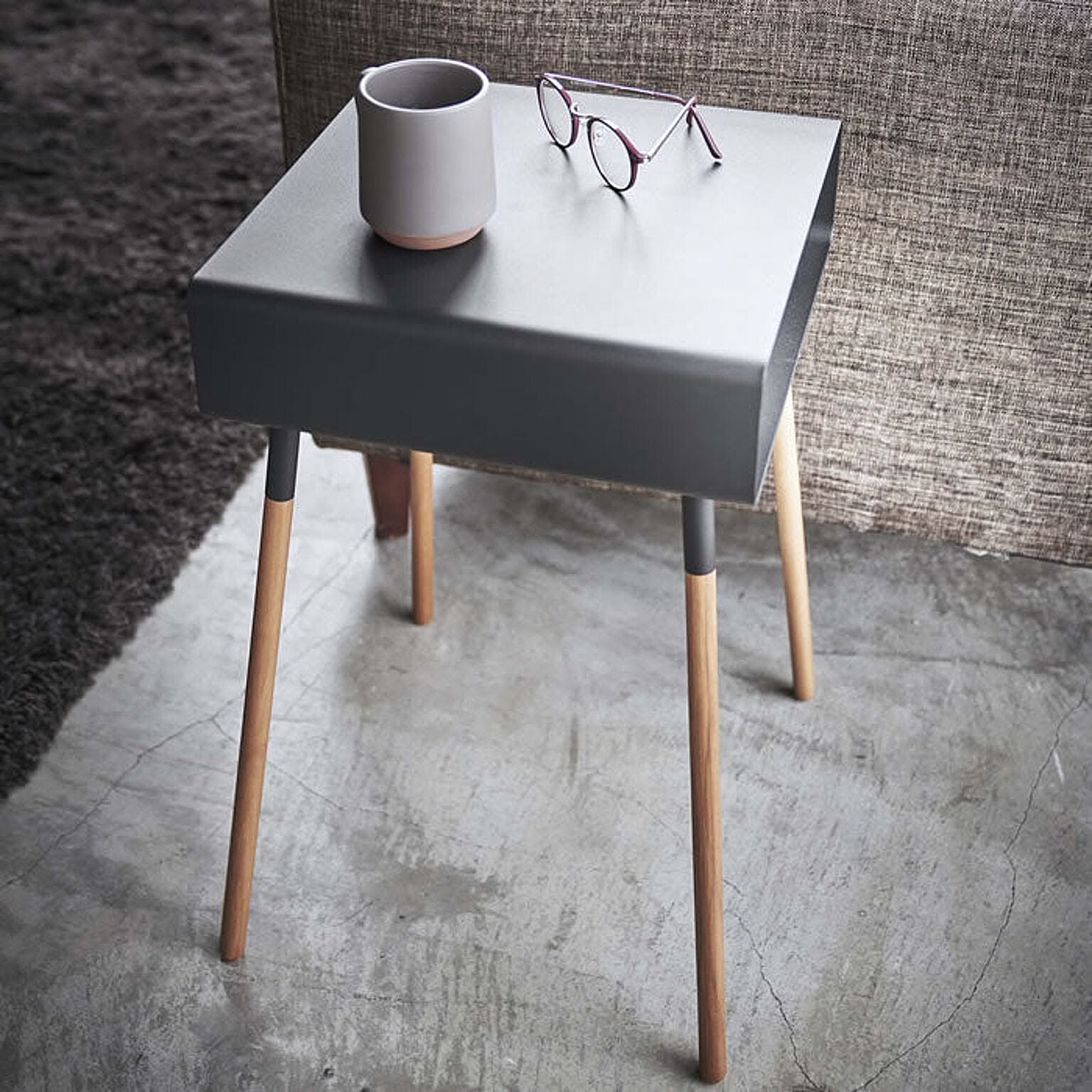 サイドテーブル・ナイトテーブル