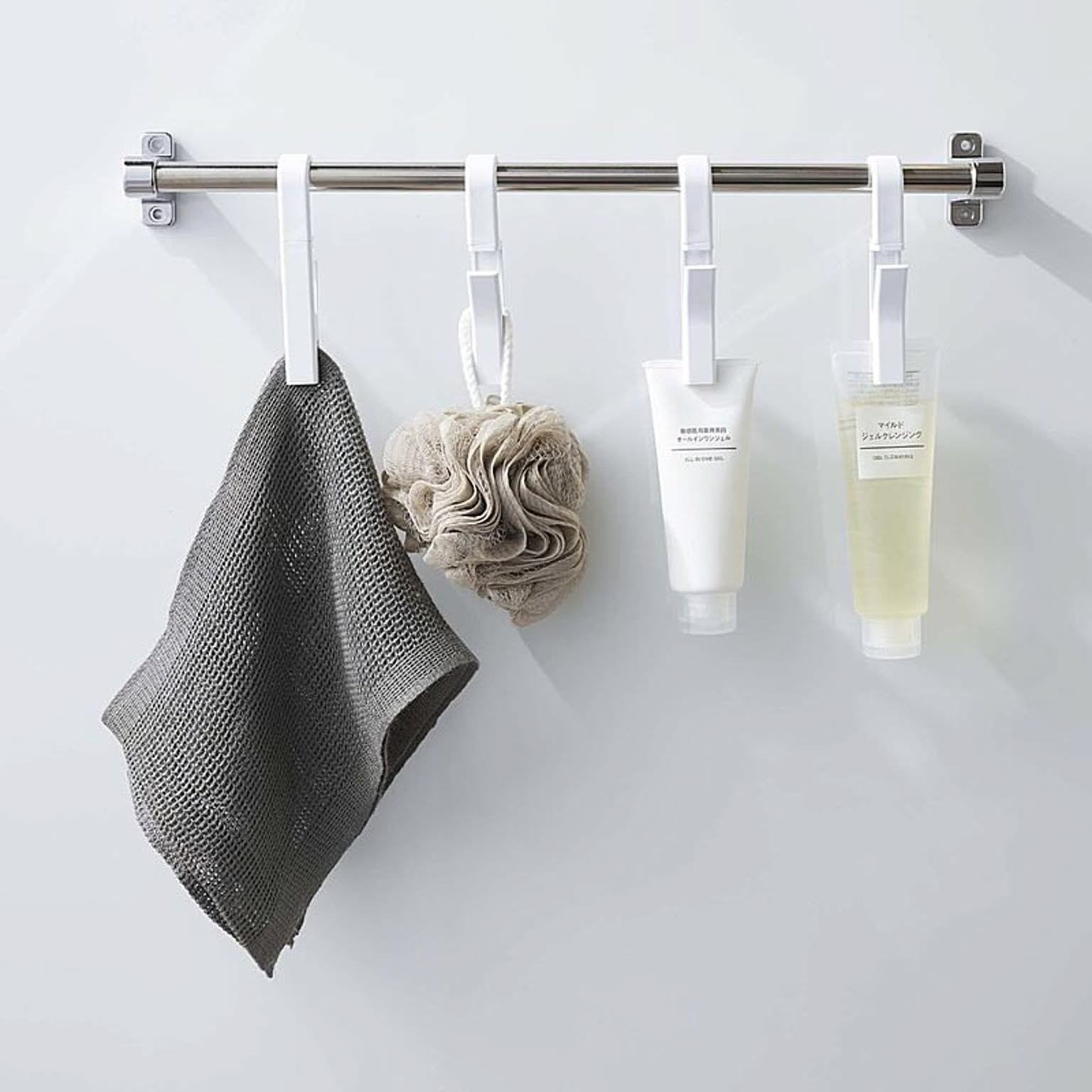 壁掛けフック・壁掛け金具