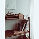 「静かな佇まい。棚の風景が絵になりはじめるブックスタンド」 by fumisuke25さん
