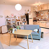 「3つの色が導くナチュラルなひとり暮らし。色合わせとDIYで叶える心地よい空間」 by
Hazukiさん