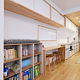 本棚の置き方でお部屋の印象が大きく変わる！レイアウトを工夫して使いやすさも見た目も格上げ