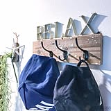 アイデアしだいでこんな使い方もあり!便利な100均フック
