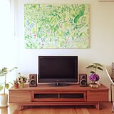 リビングが上品に!柄のあるテキスタイルを取り入れる方法