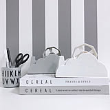 セリアならすべてそろえられる!モノトーンの文房具