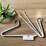 コスパ抜群！そろえて使いやすい、収納から洗濯まで大活躍する100均ハンガー