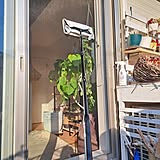 手軽なアイデアからしっかり掃除できる方法まで!これでスッキリ網戸掃除のアイデア