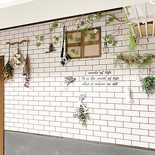 海外風のモダンな雰囲気がたまらない。サブウェイタイルをDIYで