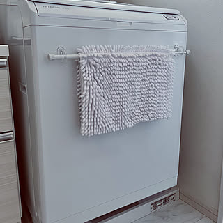 収納から寒さ対策まで！つっぱり棒と他のアイテムを掛け合わせた活用術10選