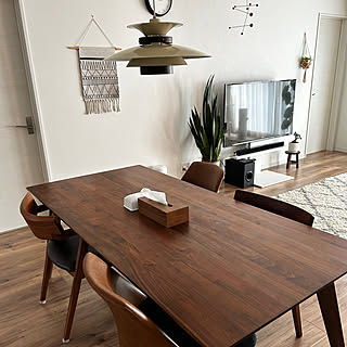 【写真でルームツアー】ほっと一息つきたくなる、ナチュラルモダンな空間。sonsan_famさんのお家をご紹介！