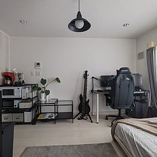 「27m2。くつろげる空間を目指した、モノトーンモダンな部屋」 by bonlogさん