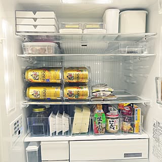 仕切りアイテムでスッキリ整う！使いやすい冷蔵庫の整理整頓術