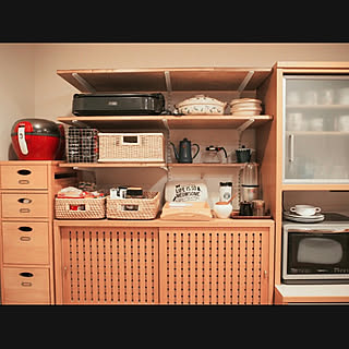 棚の位置を自由にできるからお部屋もスッキリ！ガチャ棚DIYアイデア