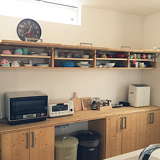 こんな使い方があったとは！おうちがすっきり片付く収納棚の活用アイデア