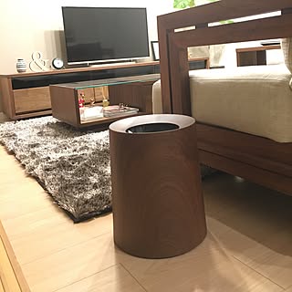 【RoomClipショッピングで買える!】マットな高級感で丸洗いOKなゴミ箱!ideaco「TUBELOR HOMME 木目柄」の活用実例5選