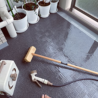 ちょっとした工夫でやる気アップ♪ベランダ掃除が捗るアイデア