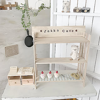 こどもが喜ぶ簡単DIY♪100均木材でつくる、対面販売カウンター by gloutonさん ［連載: 10分でできる100均リメイク］