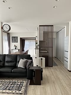 「リノベで叶えた、収納たっぷりの明るいモダンキッチン」 by Hannahさん