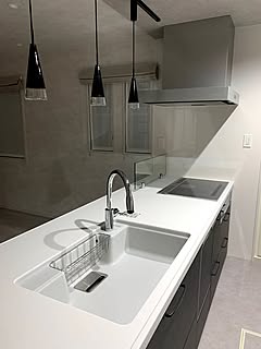 「メリハリのあるモノトーンで決めた、スタイリッシュなフラットキッチン」 by Honokaさん