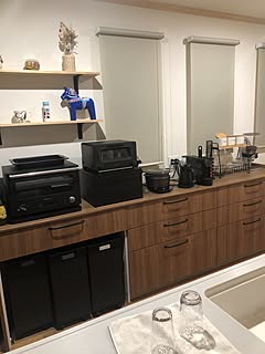 「動線も大満足の、すっきり落ち着いた北欧風キッチン」 by tomoteaさん