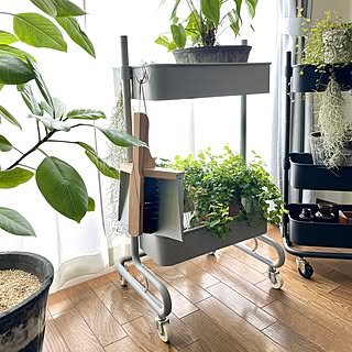 「マグネットでピタッとまとまる、スマートなブラシとダストパン」 by yasuyo66さん