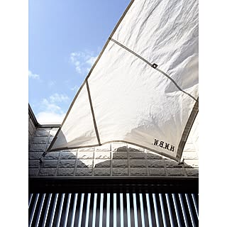 夏を涼しく過ごすための日よけ、オーニング&シェード実例